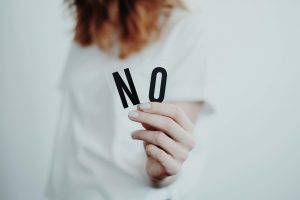 Cómo las virtudes ayudan en la recuperación del alcoholismo